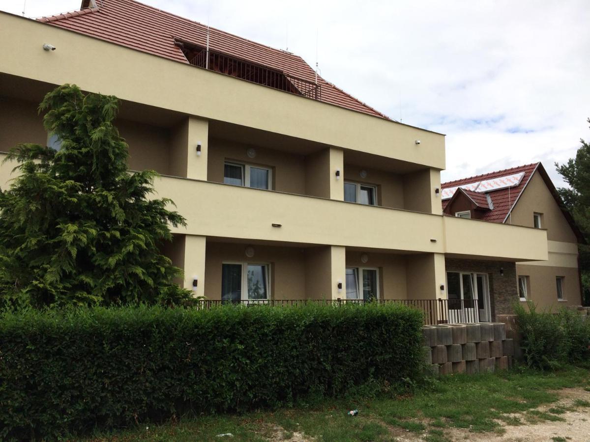 Harmonia Panzio Apartment Bogács Exterior photo